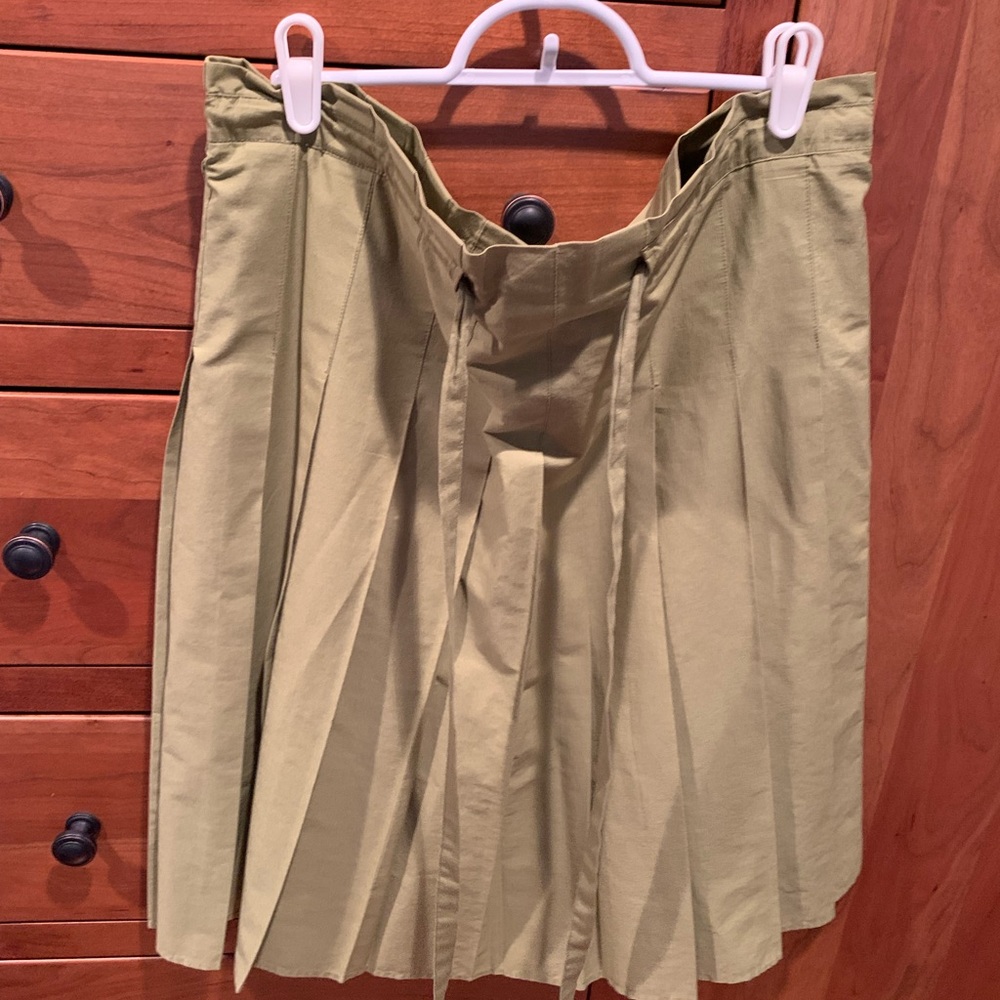Pleated tie waist skirt